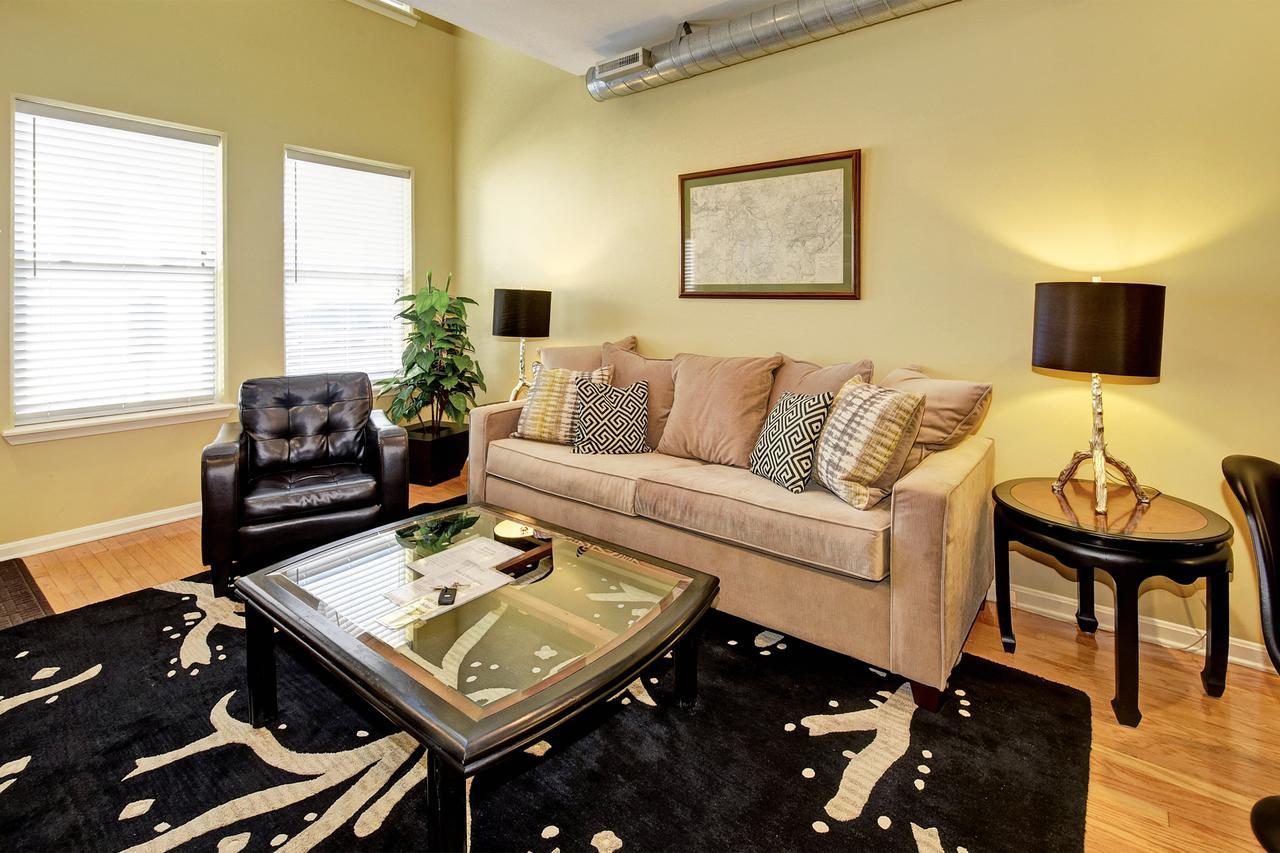 Restaurant Row Townhouse 2 King Bedrooms Louisville Exterior photo
